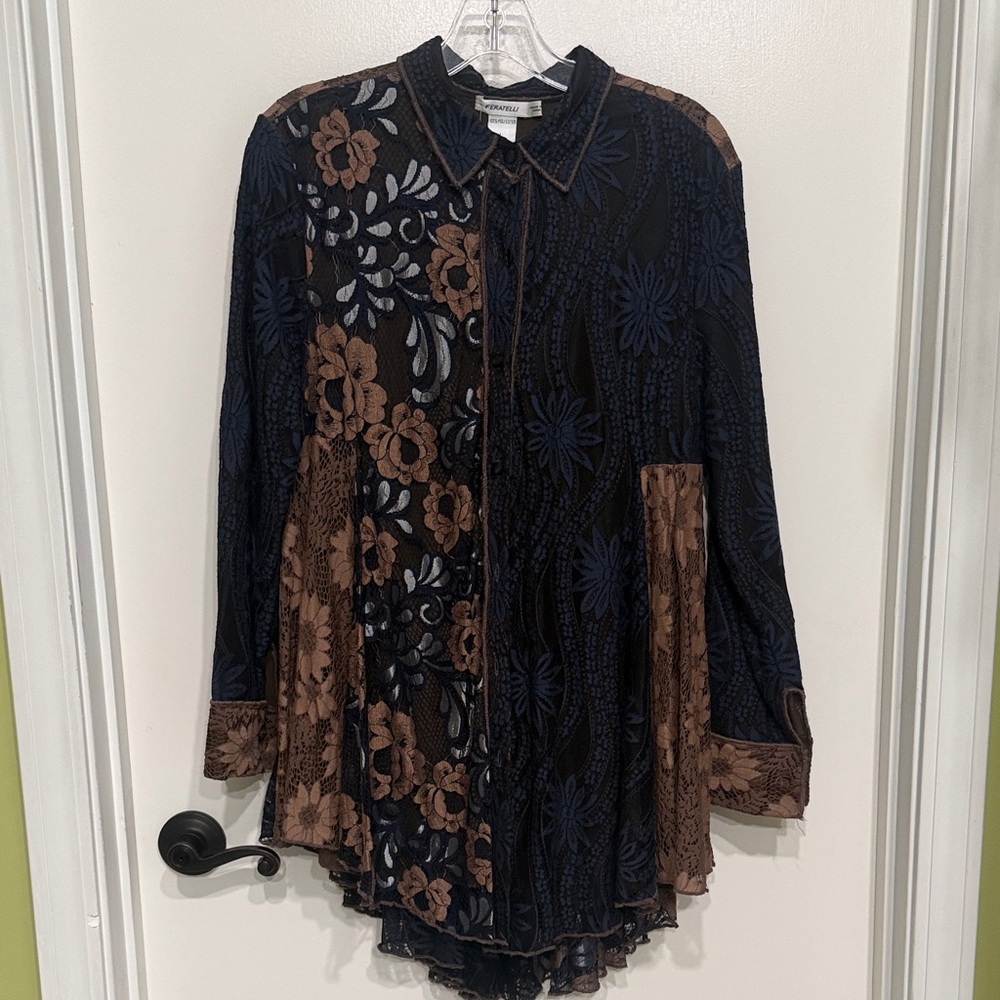 Elegant Floral Lace Blouse - Navy and Dark Tan